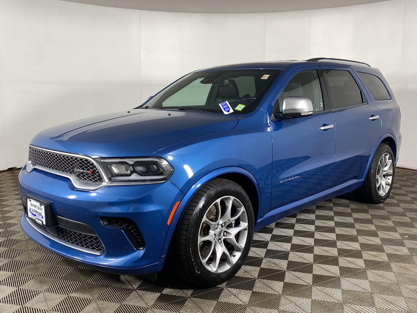 Certified Used 2024 Frostbite Pearlcoat Dodge Citadel image 2