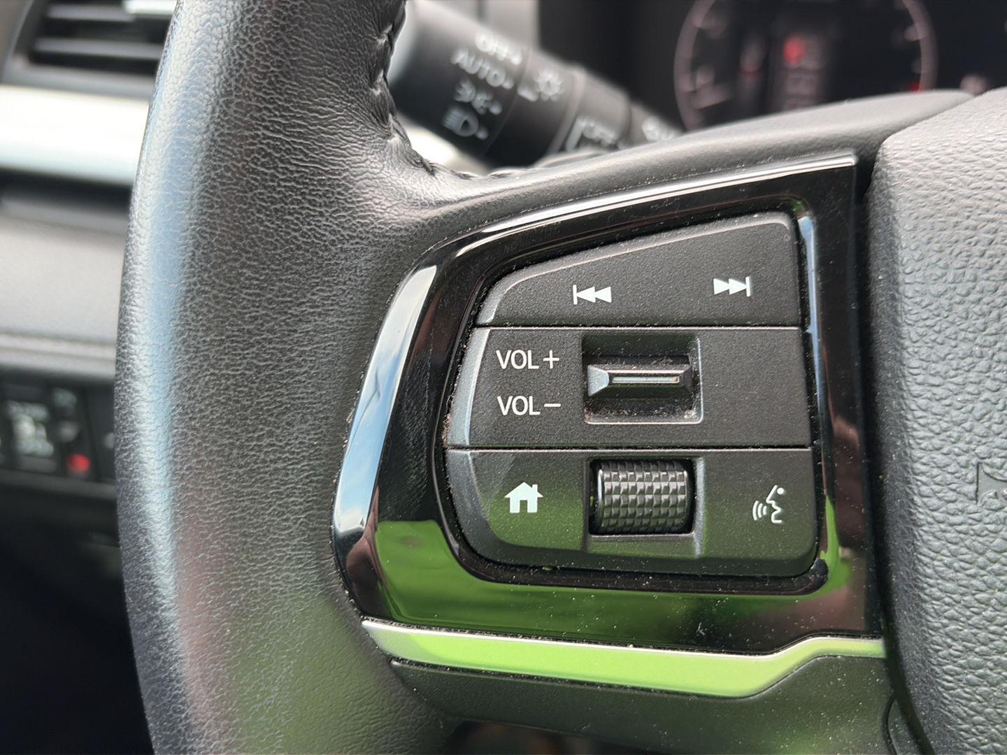 Used 2025  Honda EX-L image 16