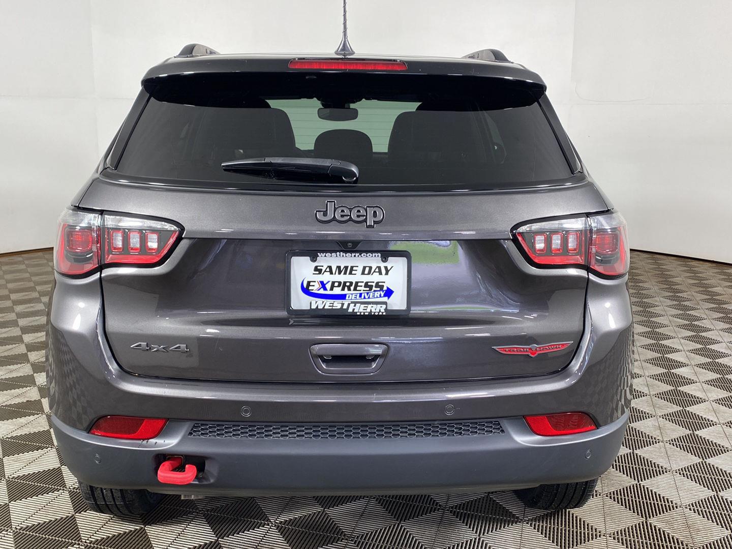 Certified Used 2023 Granite Crystal Metallic Clearcoat Jeep Trailhawk image 3