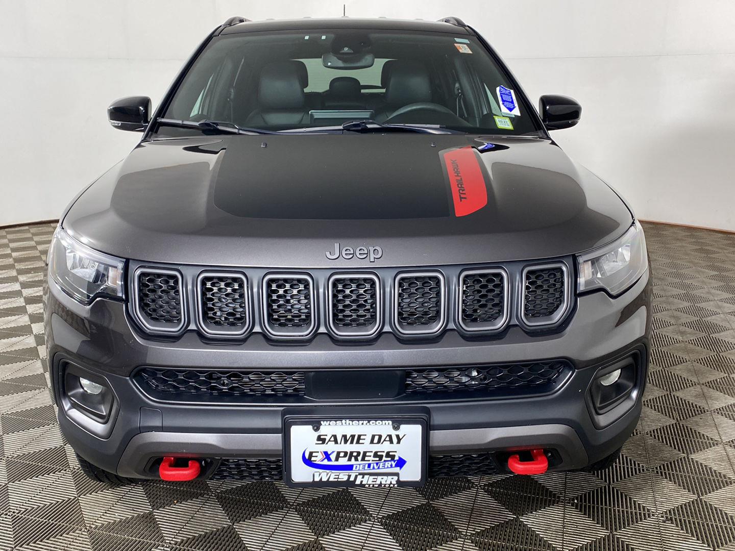 Certified Used 2023 Granite Crystal Metallic Clearcoat Jeep Trailhawk image 8