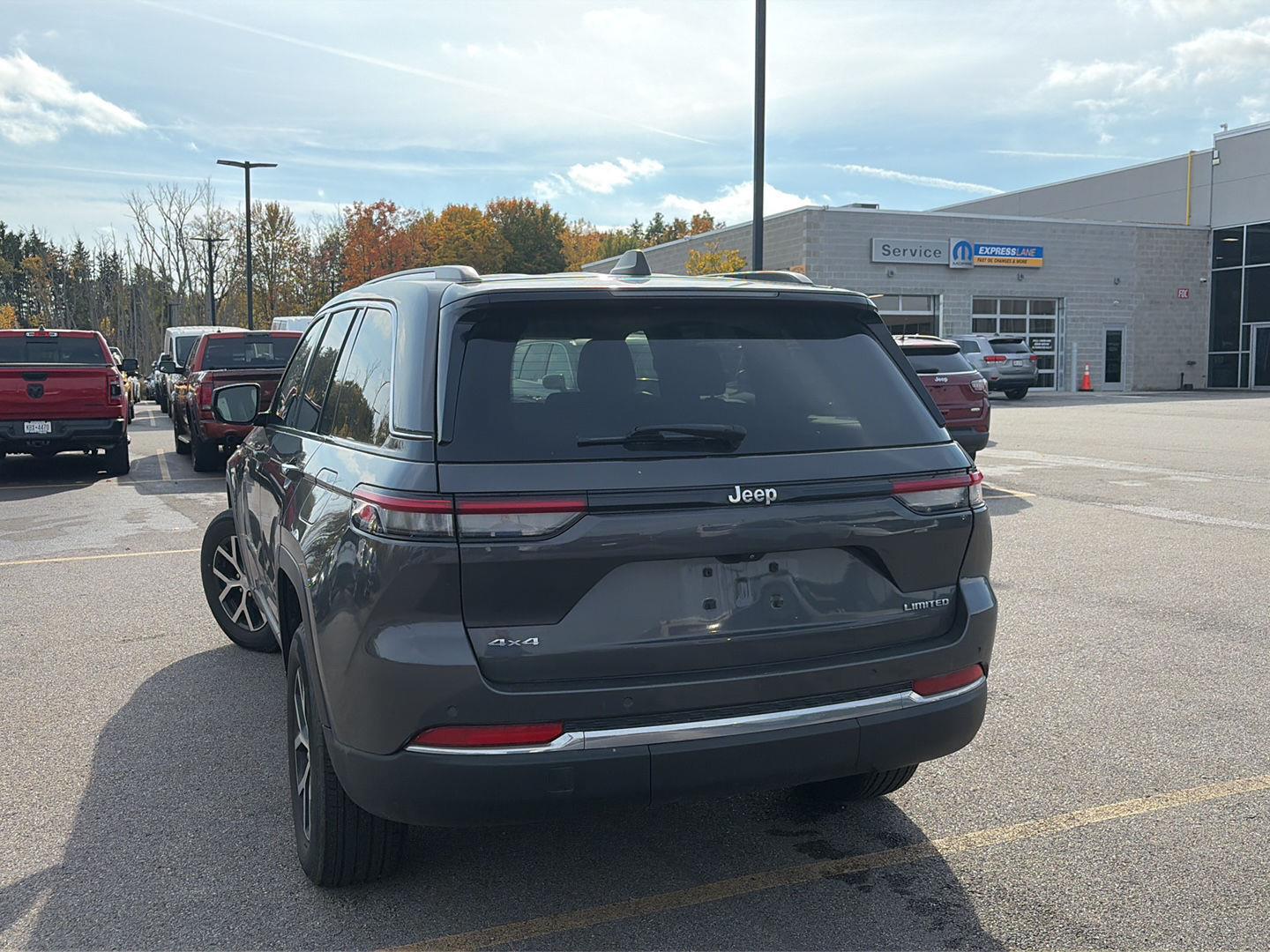 Certified Used 2023 Baltic Gray Metallic Clearcoat Jeep Limited image 3