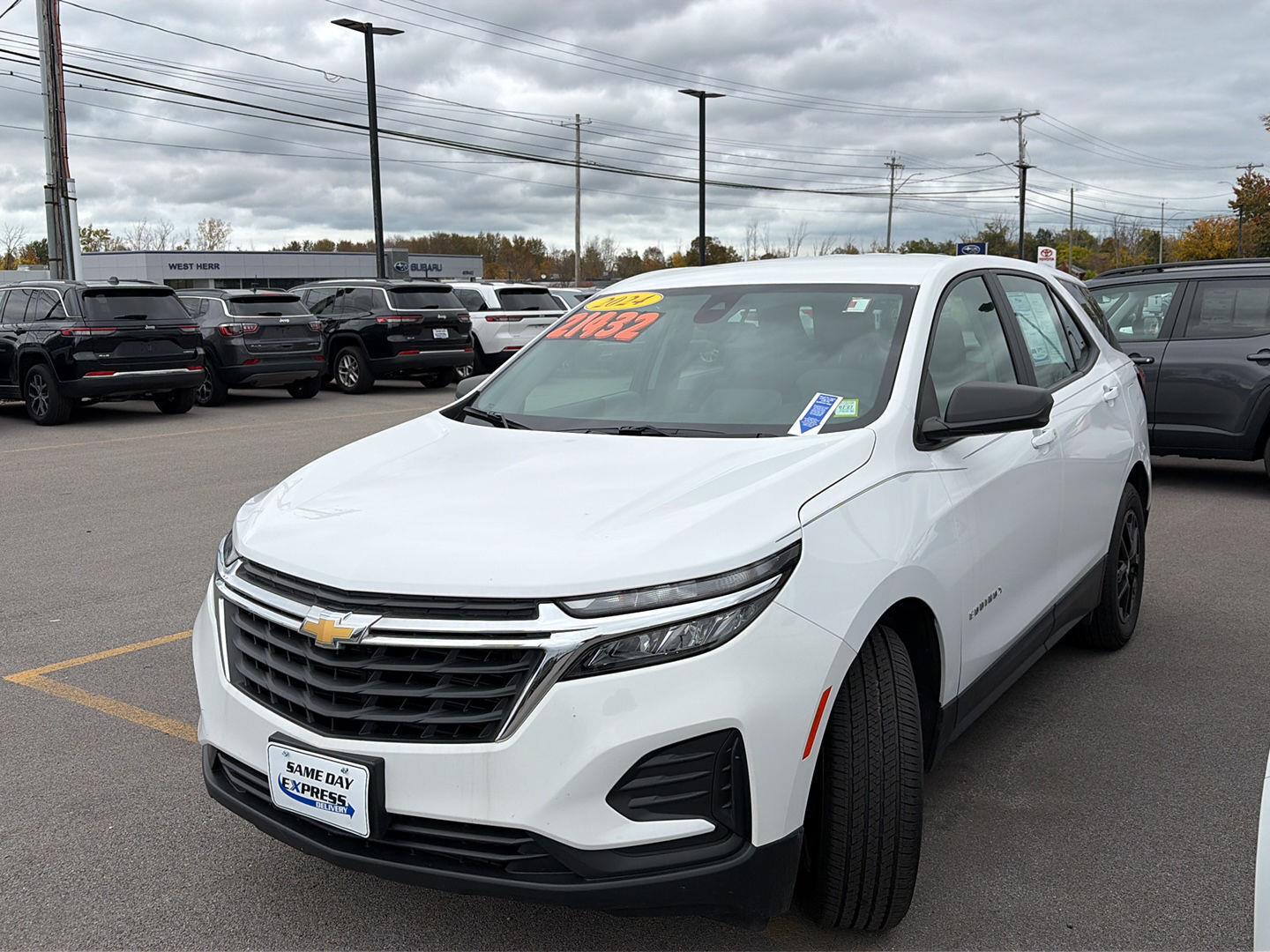 Used 2024 Summit White Chevrolet LS image 4