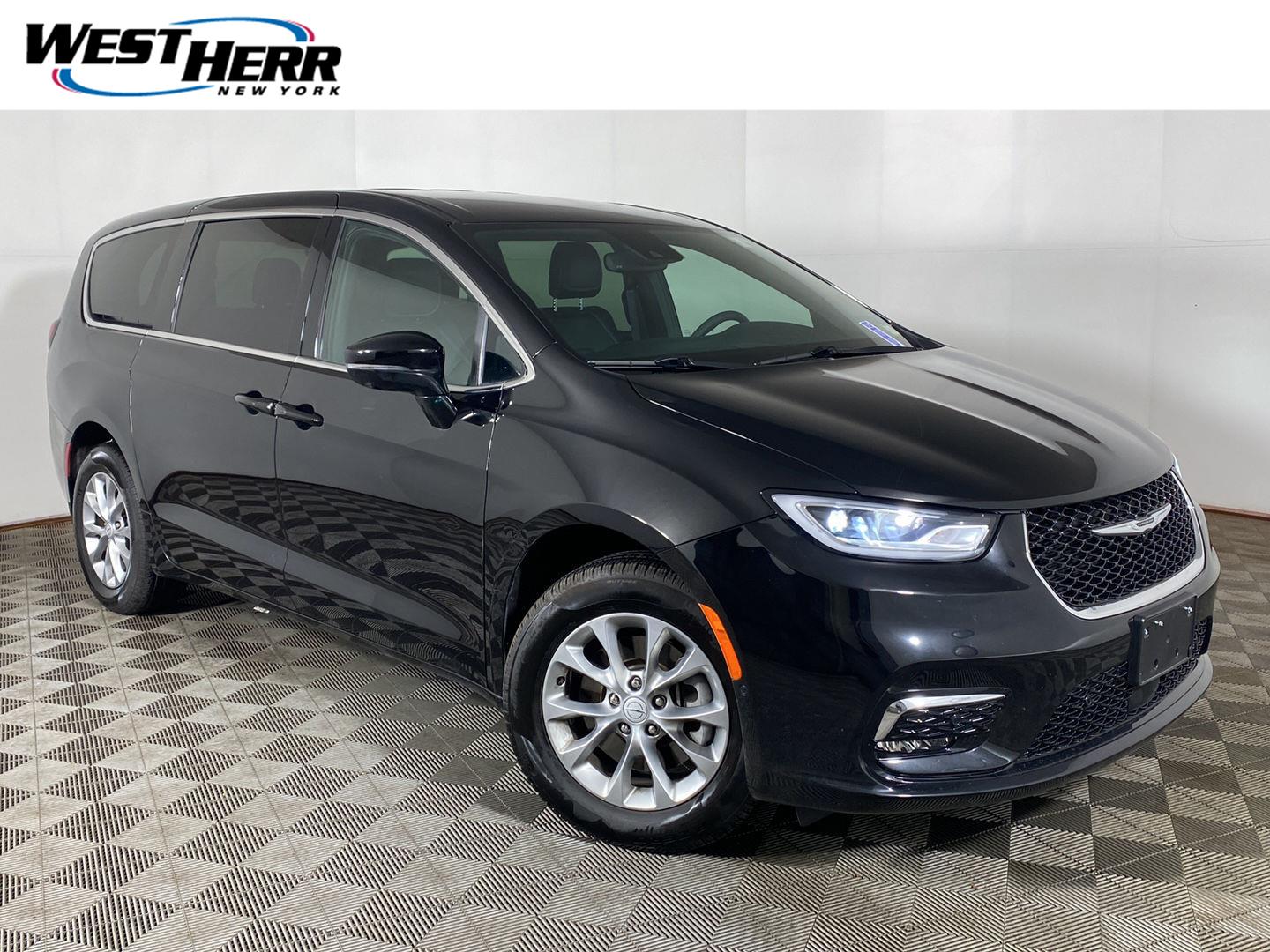 2026 Chrysler Pacifica Select AWD