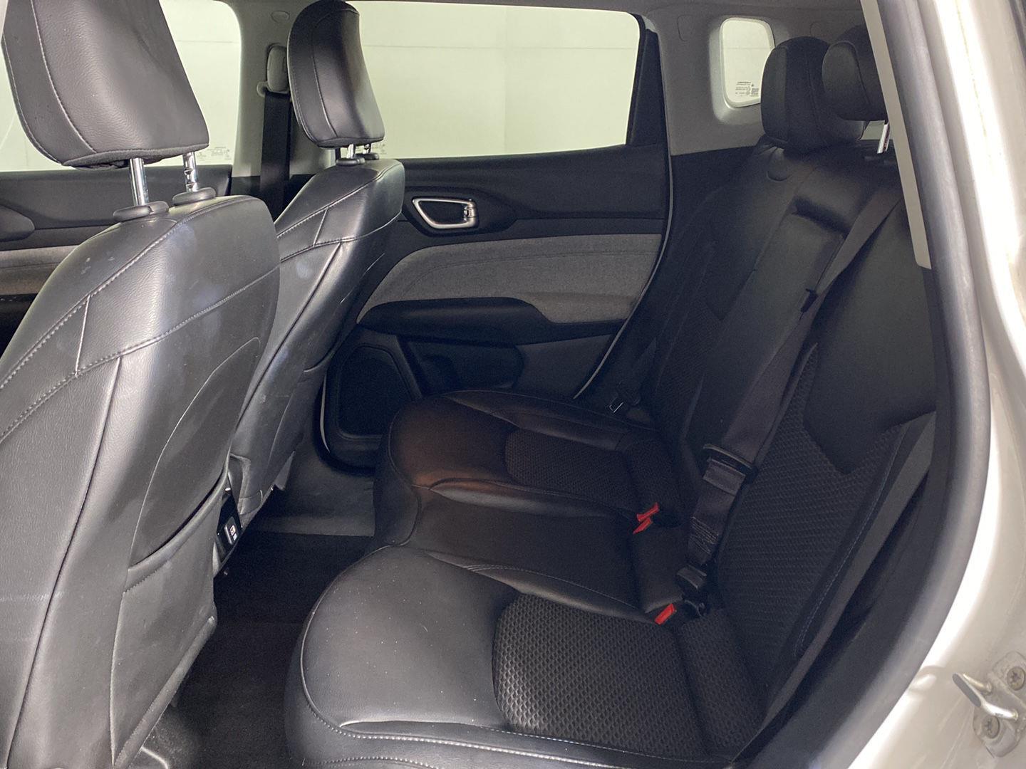 Certified Used 2022 Bright White Clearcoat Jeep Latitude image 15