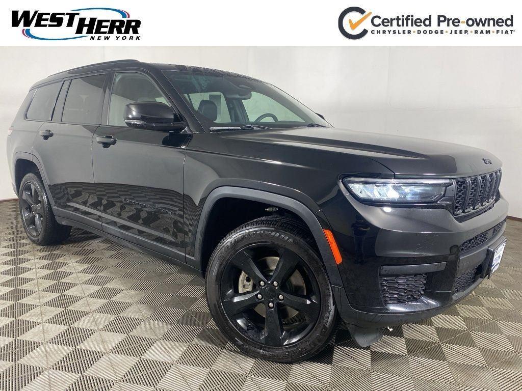 Used 2023 Diamond Black Crystal Pearlcoa Jeep Altitude image 32