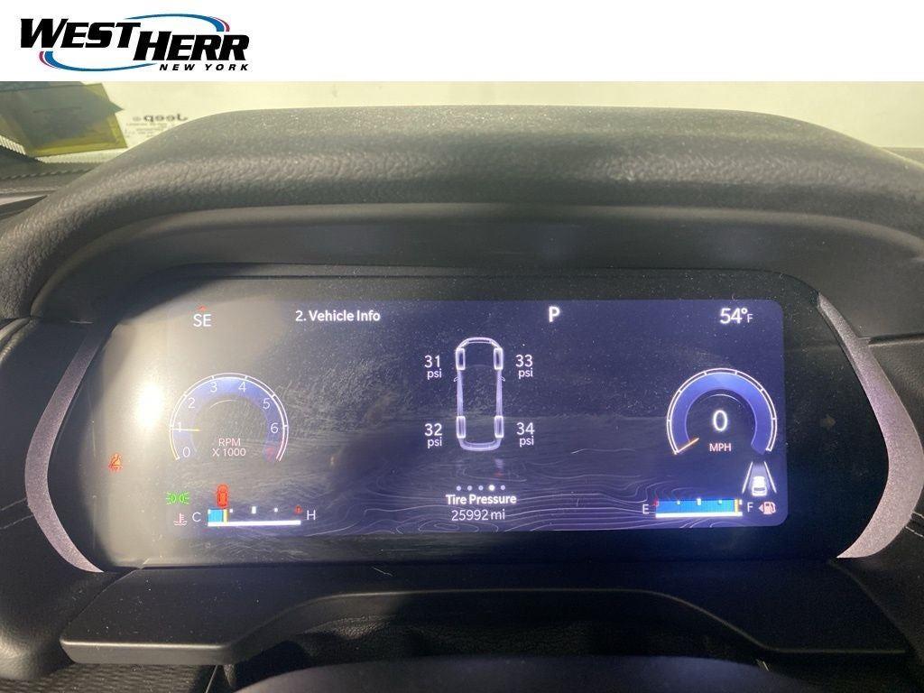 Used 2023 Diamond Black Crystal Pearlcoa Jeep Altitude image 33