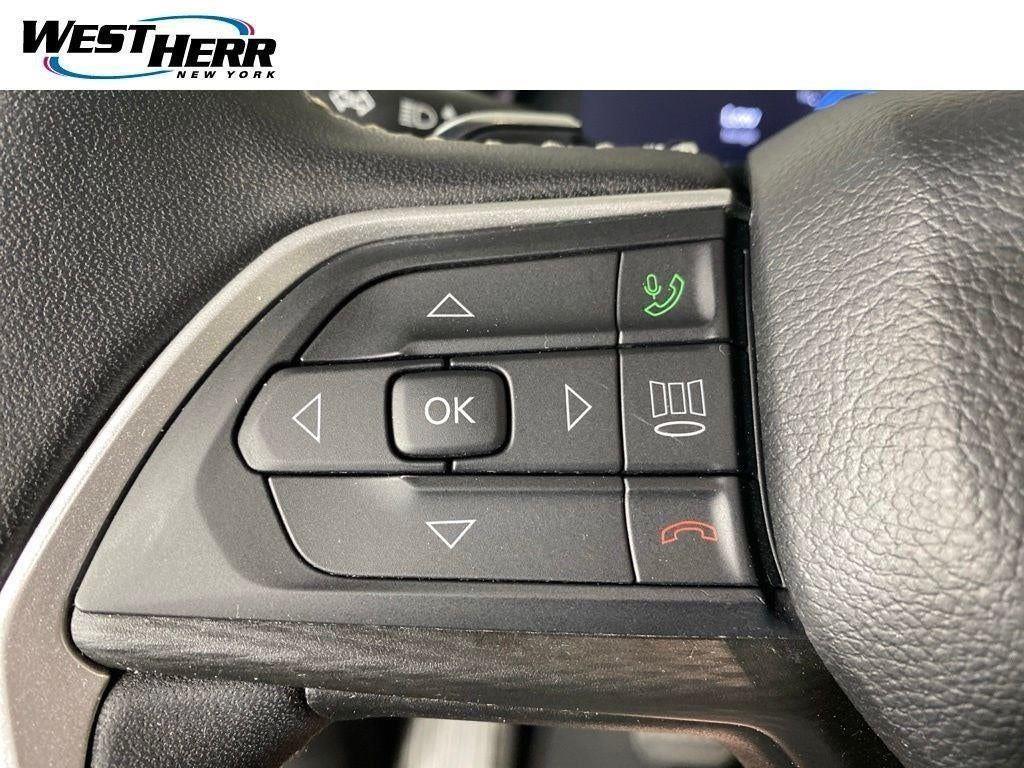 Certified Used 2024 Diamond Black Crystal Pearlcoa Jeep Laredo image 12