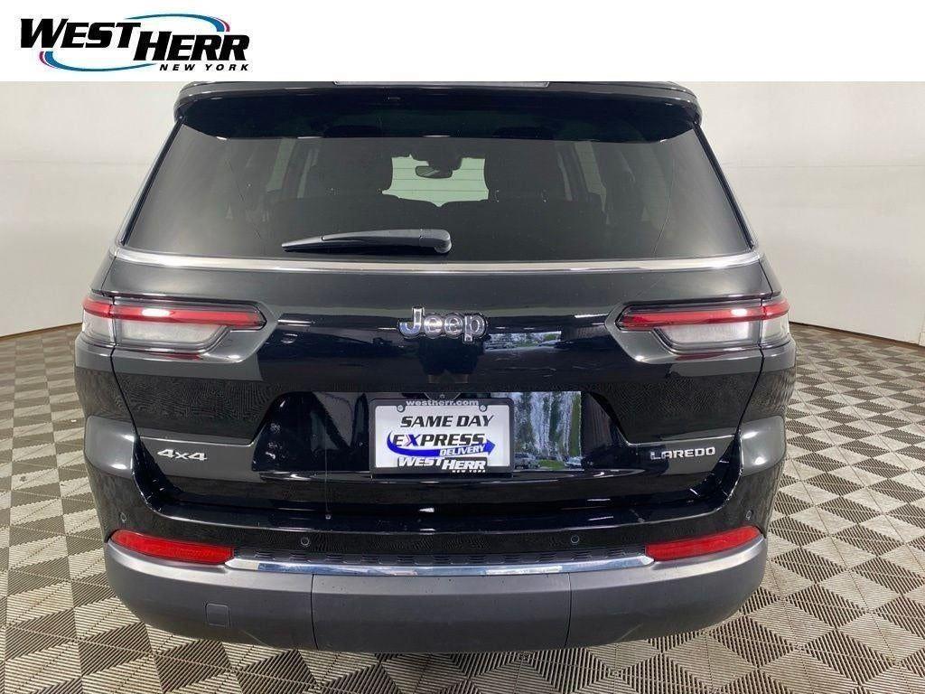 Certified Used 2024 Diamond Black Crystal Pearlcoa Jeep Laredo image 21