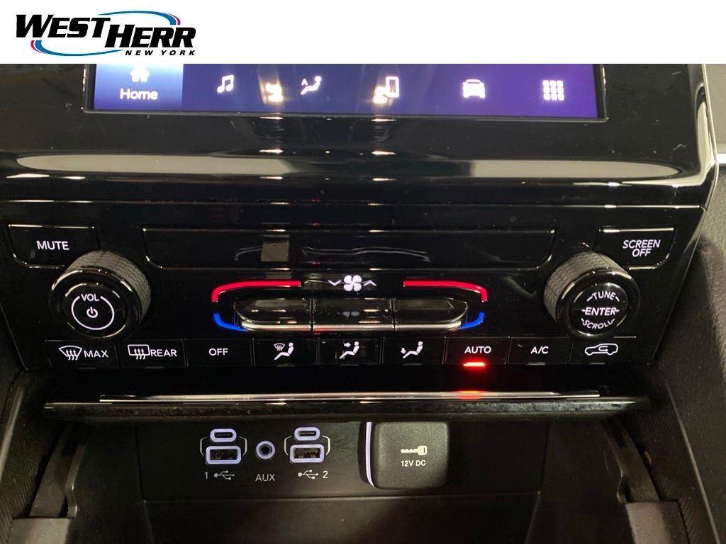 Certified Used 2024 Diamond Black Crystal Pearlcoa Jeep Laredo image 33