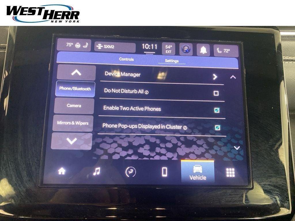 Used 2023 Diamond Black Crystal Pearlcoa Jeep Altitude image 3