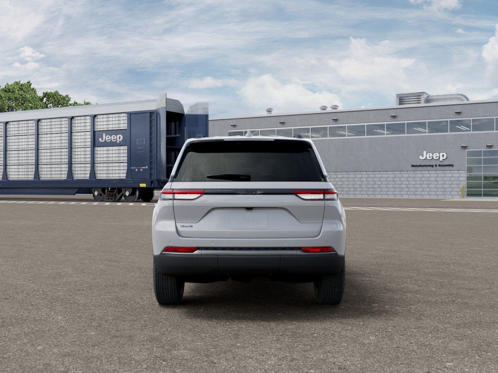 New 2026 Bright White Clear-Coat Exterior Paint Jeep GRAND CHEROKEE LAREDO ALTITUDE image 85