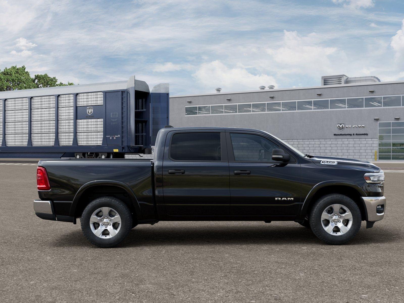 New 2026 Diamond Black Crystal Pearl-Coat Exterior Paint RAM RAM 1500 BIG HORN CREW CAB 4X4 image 99