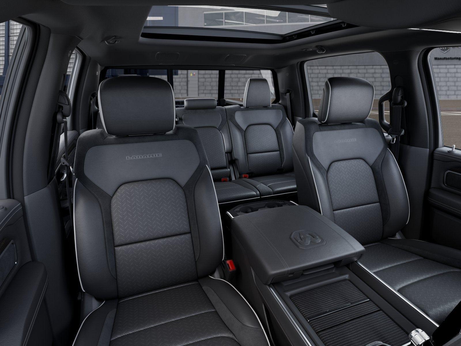 New 2026 Diamond Black Crystal Pearl-Coat Exterior Paint RAM RAM 1500 LARAMIE CREW CAB 4X4 image 94