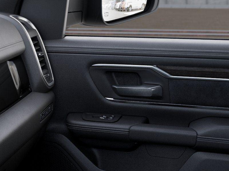 New 2026 Diamond Black Crystal Pearl-Coat Exterior Paint RAM RAM 1500 LARAMIE CREW CAB 4X4 image 25