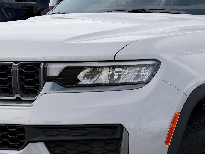 New 2026 Bright White Clear-Coat Exterior Paint Jeep GRAND CHEROKEE LAREDO ALTITUDE image 10