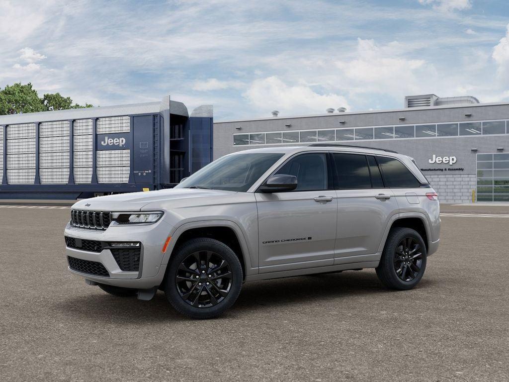 New 2026 Silver Zynith Exterior Paint Jeep GRAND CHEROKEE LIMITED RESERVE image 2