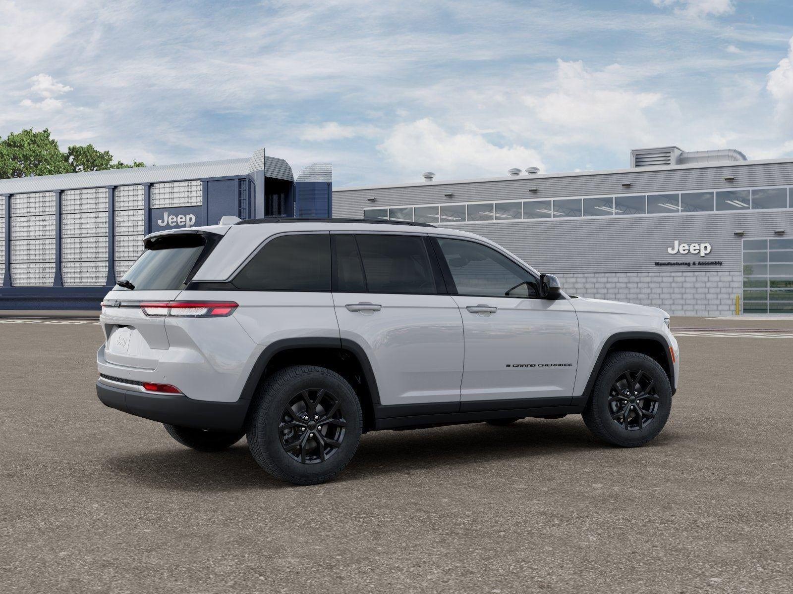 New 2026 Bright White Clear-Coat Exterior Paint Jeep GRAND CHEROKEE LAREDO ALTITUDE image 30