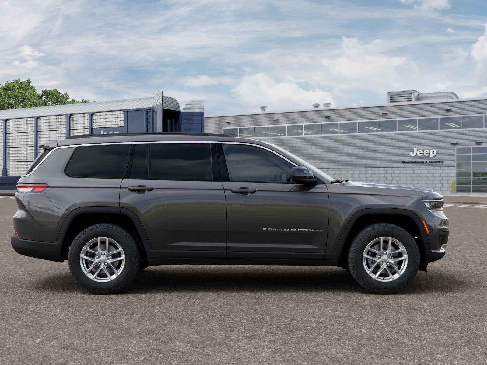 New 2026 Baltic Gray Metallic Clear-Coat Exterior Paint Jeep GRAND CHEROKEE L LAREDO X 4X4 image 47