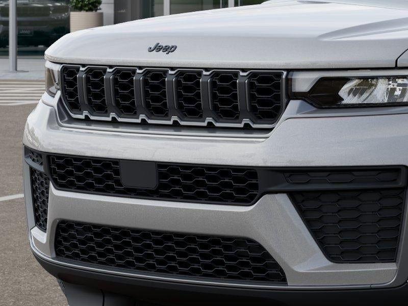 New 2026 Silver Zynith Exterior Paint Jeep GRAND CHEROKEE L LAREDO ALTITU image 37