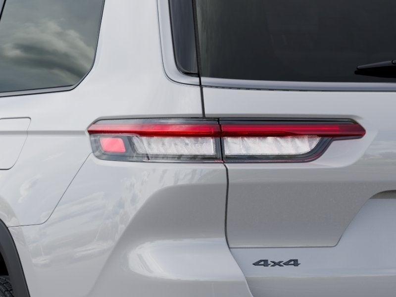 New 2026 Bright White Clear-Coat Exterior Paint Jeep GRAND CHEROKEE L LAREDO ALTITU image 35