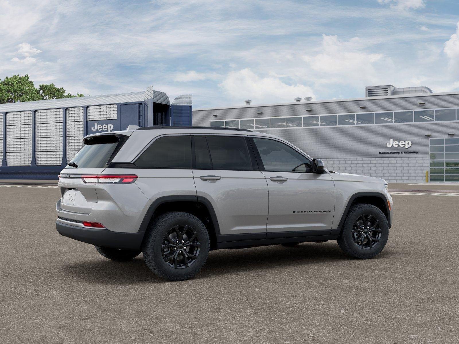 New 2026 Silver Zynith Exterior Paint Jeep GRAND CHEROKEE LAREDO ALTITUDE image 56