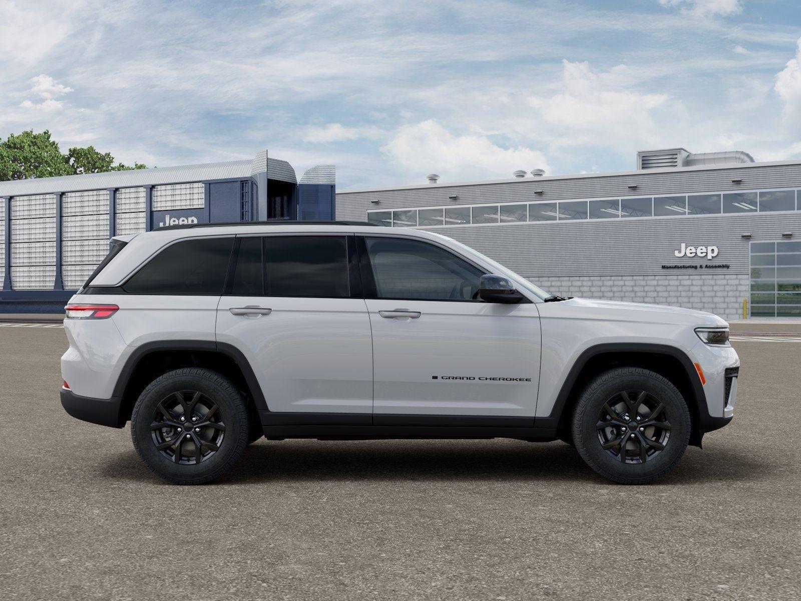 New 2026 Bright White Clear-Coat Exterior Paint Jeep GRAND CHEROKEE LAREDO ALTITUDE image 73