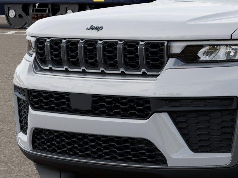 New 2026 Bright White Clear-Coat Exterior Paint Jeep GRAND CHEROKEE LAREDO ALTITUDE image 63