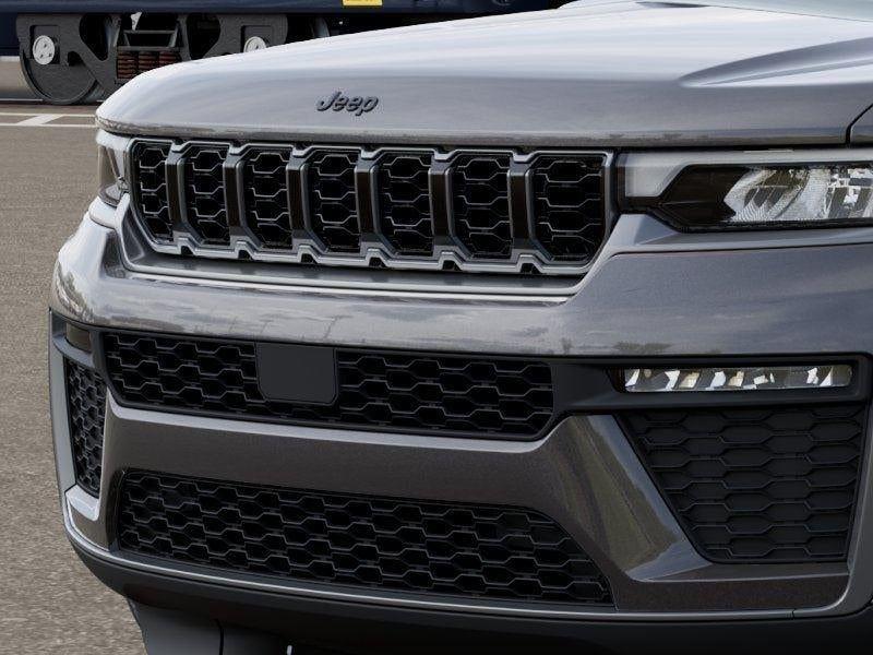 New 2026 Baltic Gray Metallic Clear-Coat Exterior Paint Jeep GRAND CHEROKEE LIMITED 4X4 image 48
