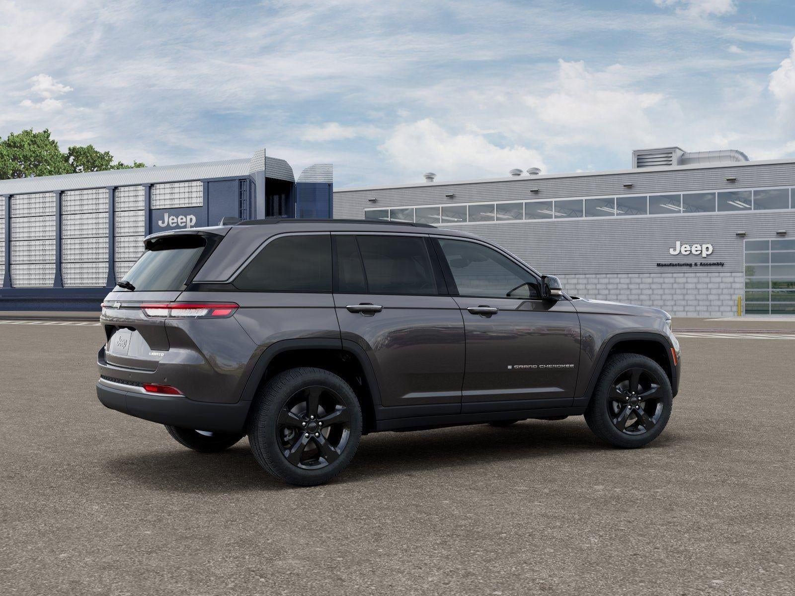 New 2026 Baltic Gray Metallic Clear-Coat Exterior Paint Jeep GRAND CHEROKEE LIMITED 4X4 image 41
