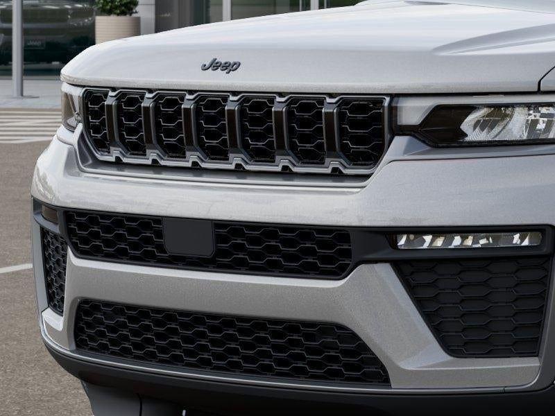 New 2026 Silver Zynith Jeep GRAND CHEROKEE L LIMITED 4X4 image 89