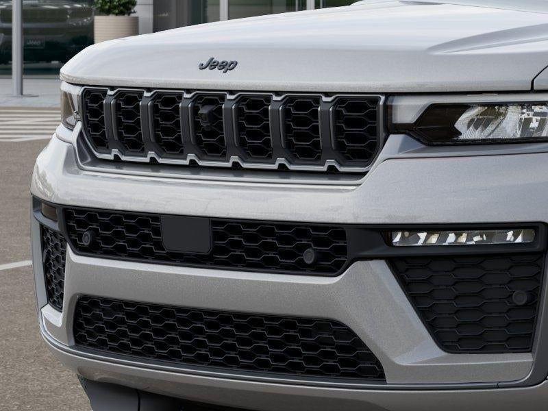 New 2026 Silver Zynith Exterior Paint Jeep GRAND CHEROKEE LIMITED RESERVE image 89