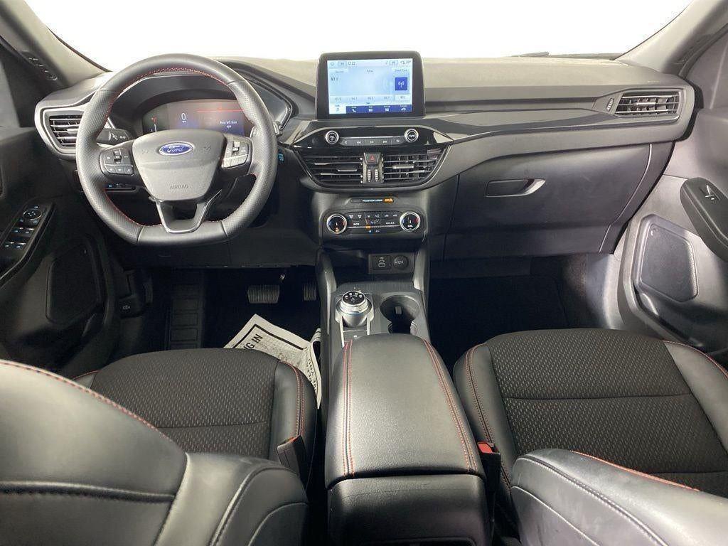 Used 2025 Agate Black Metallic Ford ST-Line image 46