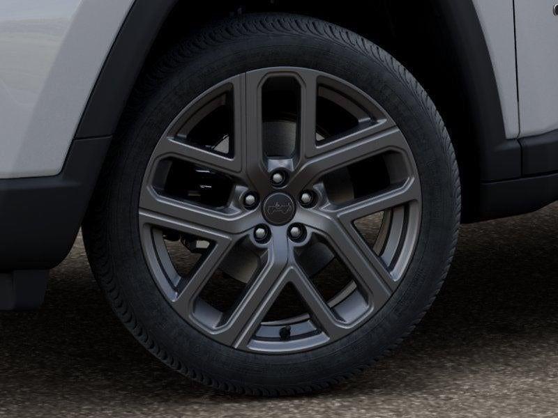 New 2026 Bright White Clear-Coat Exterior Paint Jeep COMPASS LIMITED ALTITUDE 4X4 image 8
