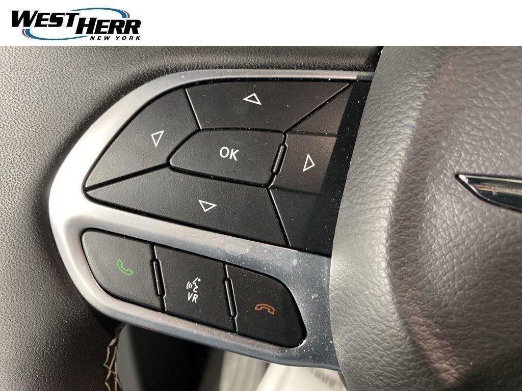 Used 2026 Red Hot Pearlcoat Chrysler Select image 10