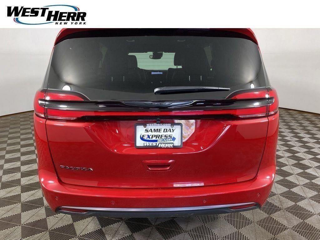 Used 2026 Red Hot Pearlcoat Chrysler Select image 19