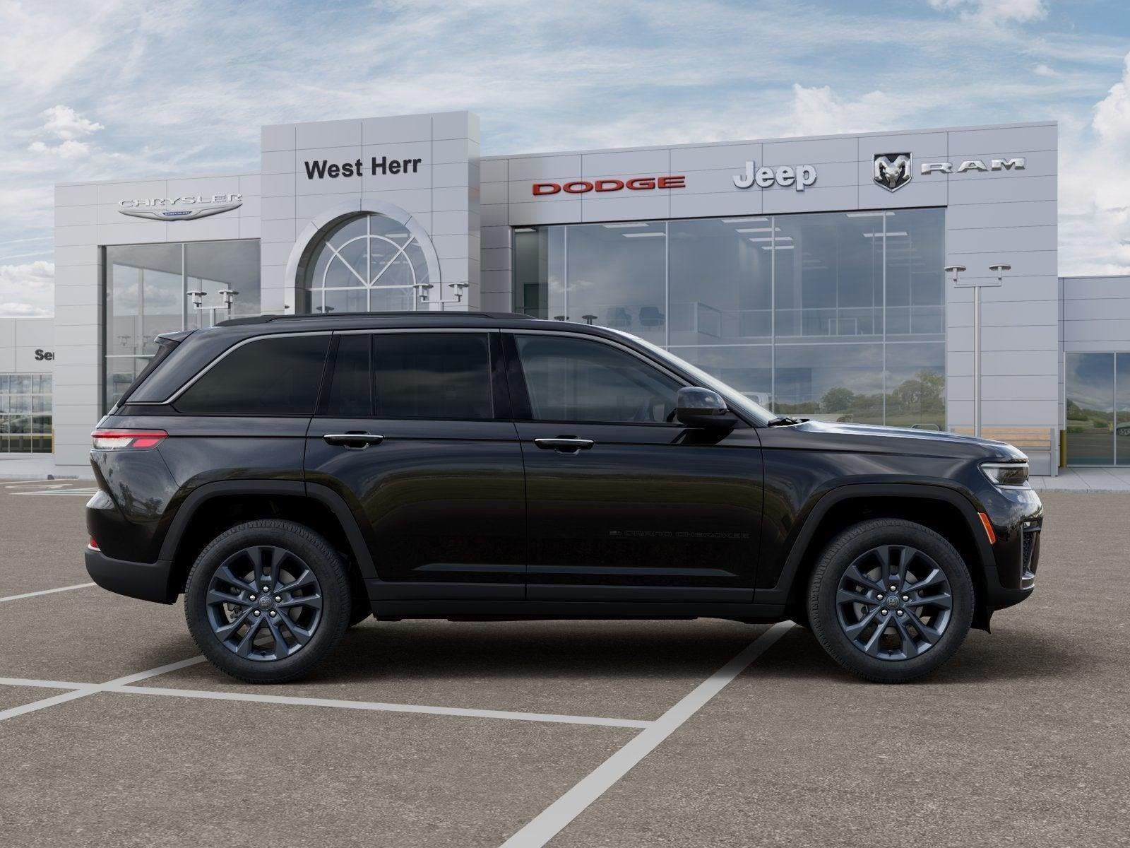 New 2026 Diamond Black Crystal Pearl-Coat Exterior Paint Jeep GRAND CHEROKEE 85TH ANNIVERSAR image 97