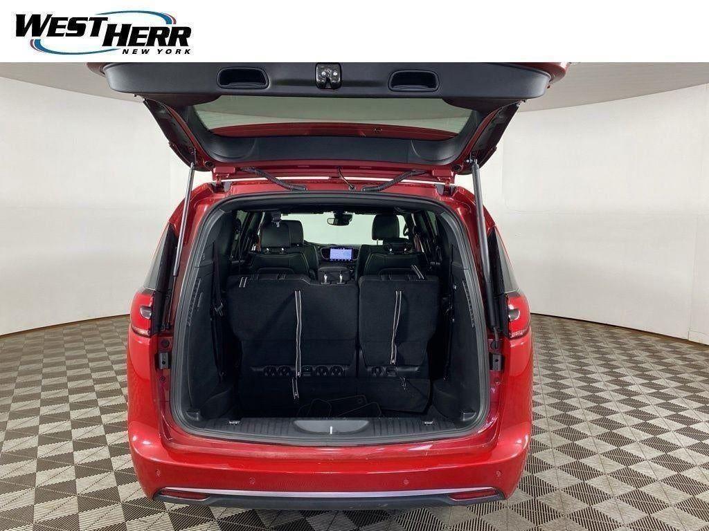 Used 2026 Red Hot Pearlcoat Chrysler Select image 20