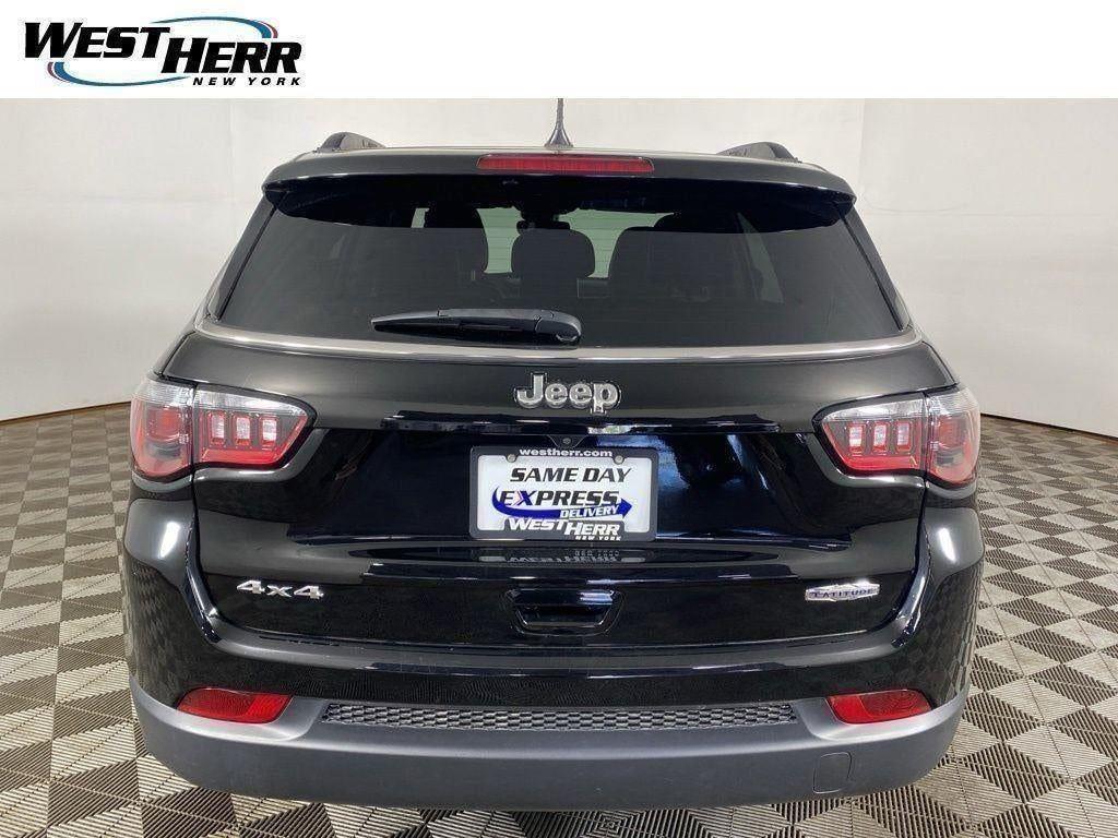 Certified Used 2023 Diamond Black Crystal Pearlcoa Jeep Latitude 4x4 image 18