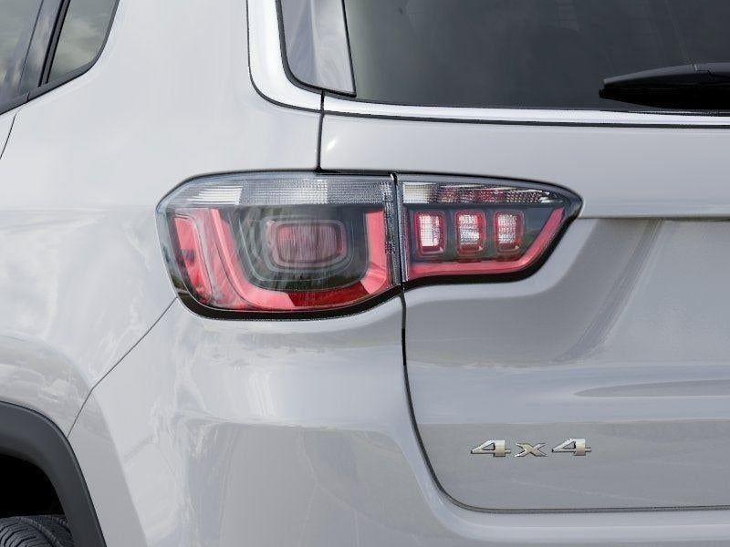 New 2026 Bright White Clear-Coat Exterior Paint Jeep COMPASS LIMITED ALTITUDE 4X4 image 35