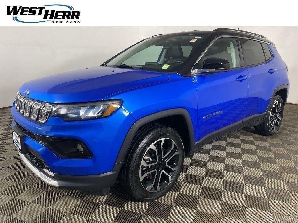 Certified Used 2022 Laser Blue Pearlcoat Jeep Limited 4x4 image 25