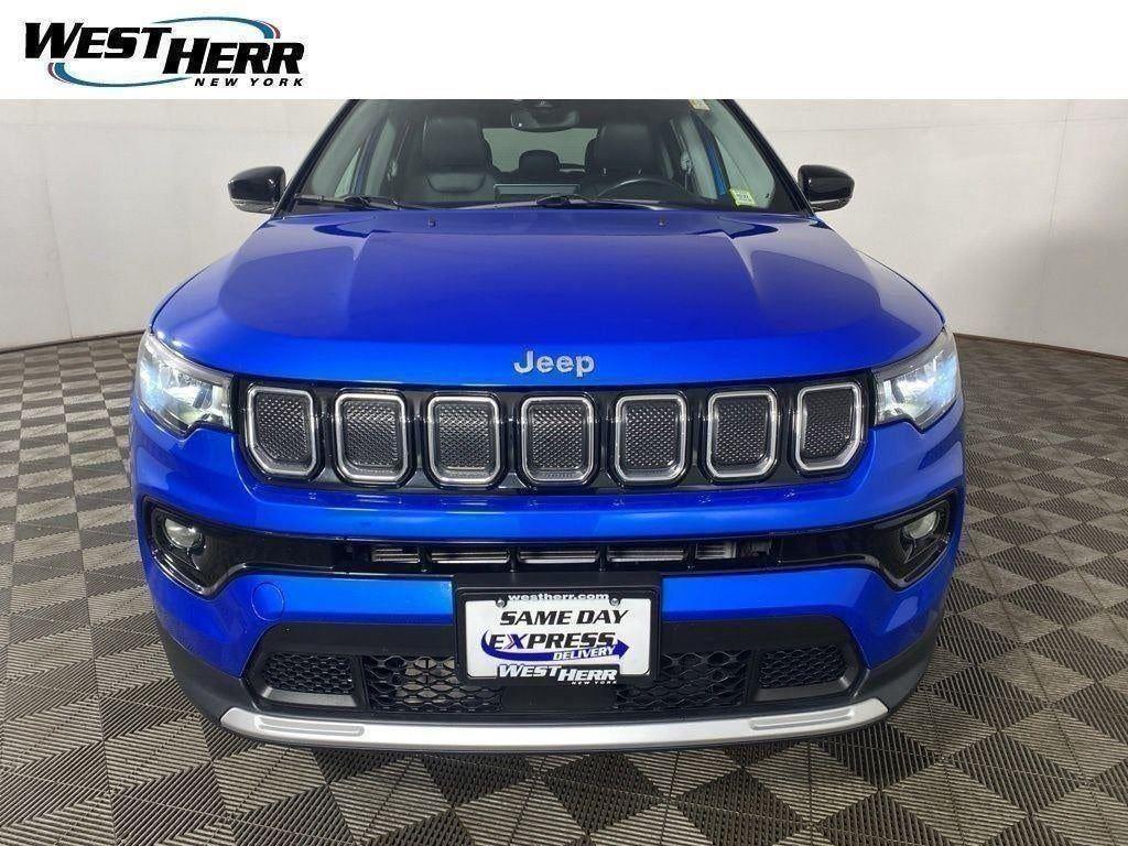 Certified Used 2022 Laser Blue Pearlcoat Jeep Limited 4x4 image 24