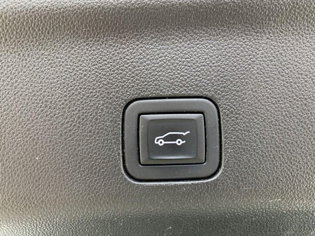 Used 2023 Summit White GMC 4WD AT4 image 52