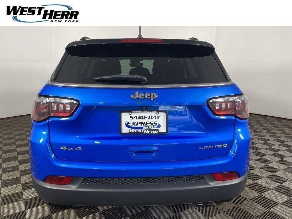 Certified Used 2022 Laser Blue Pearlcoat Jeep Limited 4x4 image 20