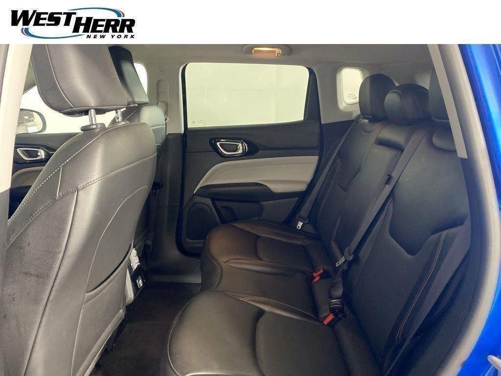 Certified Used 2022 Laser Blue Pearlcoat Jeep Limited 4x4 image 18
