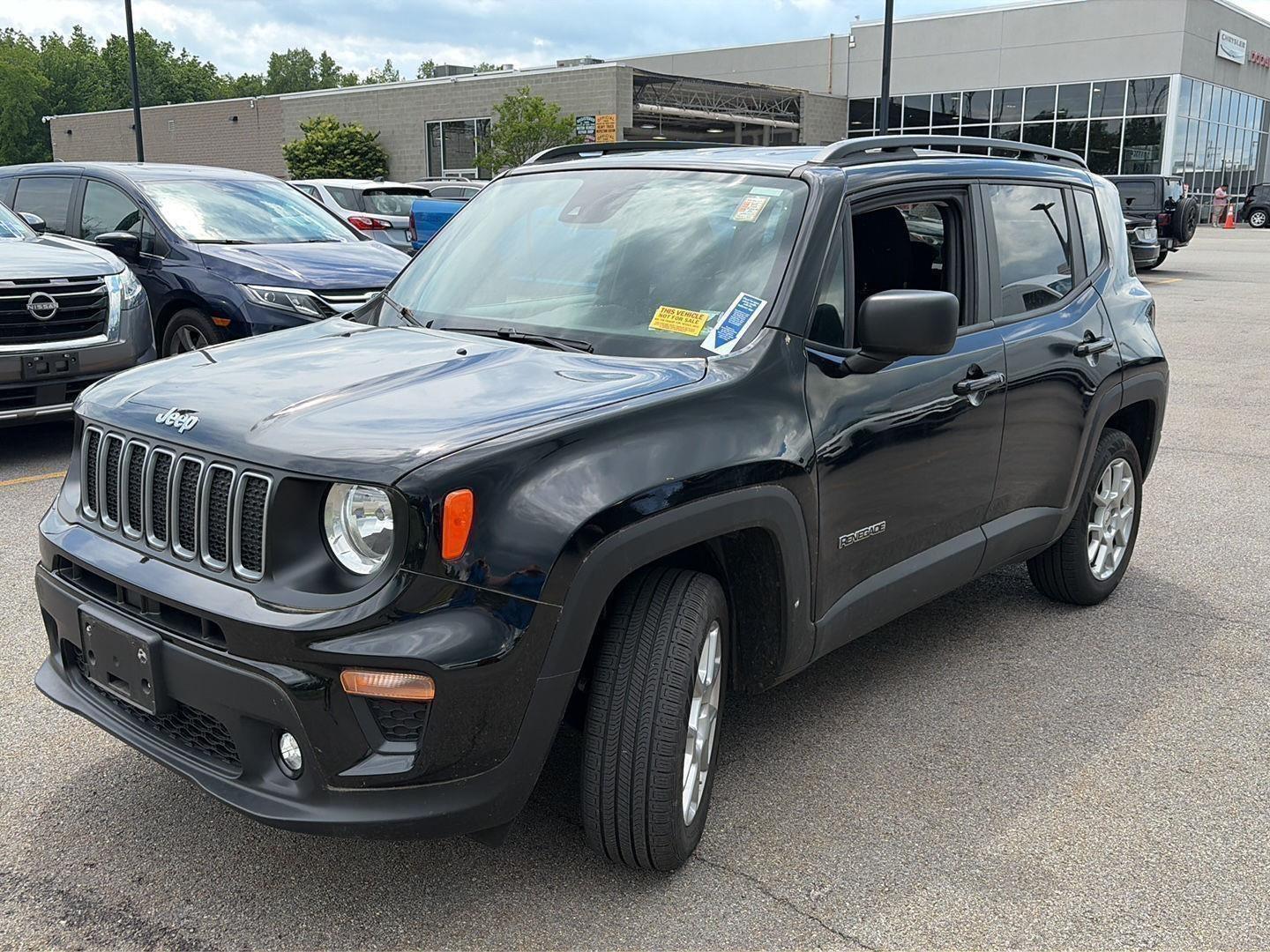 Certified Used 2022 Black Clearcoat Jeep Latitude 4x4 image 65