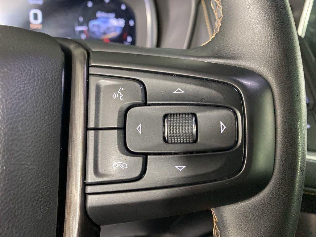 Used 2023 Summit White GMC 4WD AT4 image 40