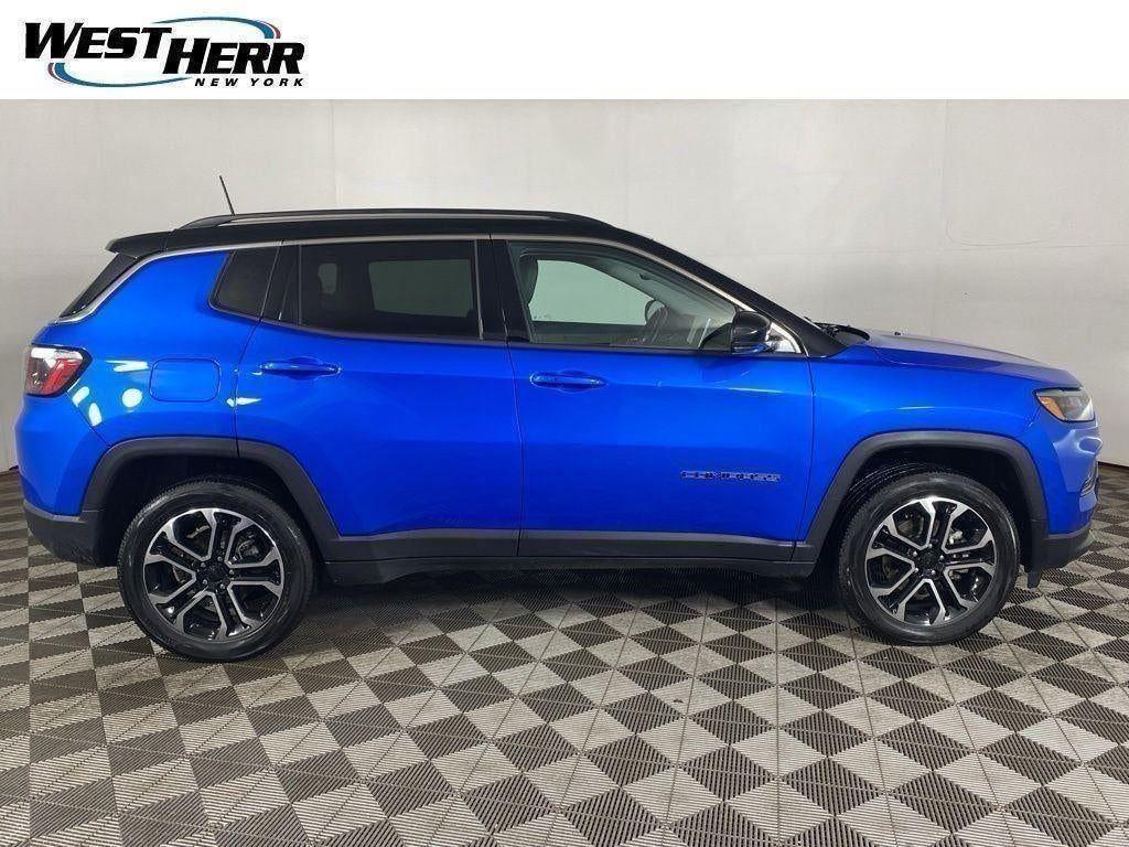Certified Used 2022 Laser Blue Pearlcoat Jeep Limited 4x4 image 23