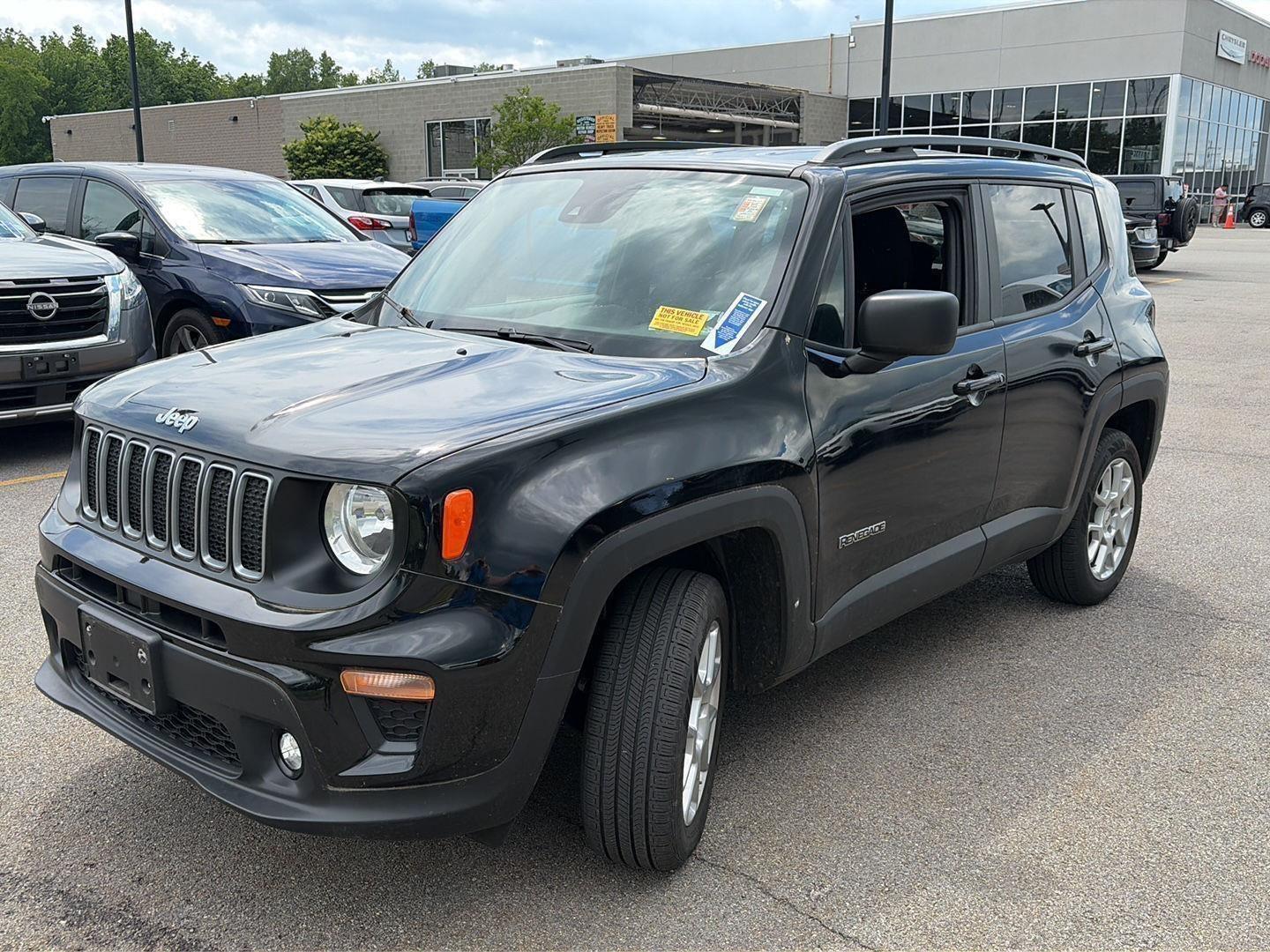 Certified Used 2022 Black Clearcoat Jeep Latitude 4x4 image 45