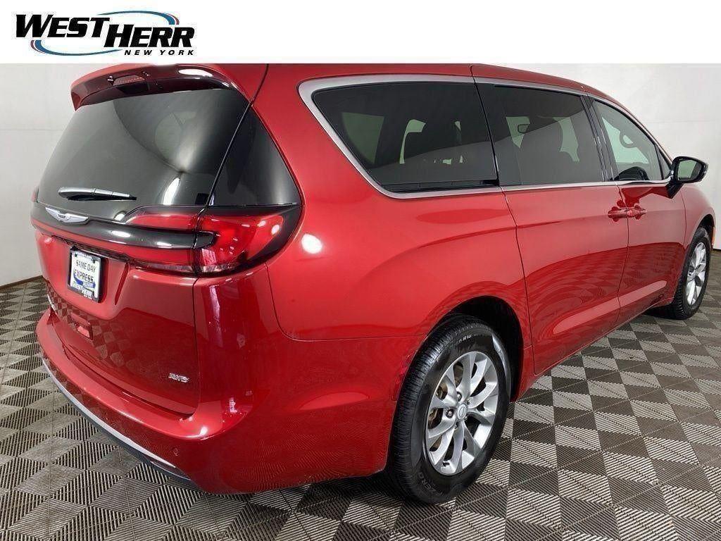 Used 2026 Red Hot Pearlcoat Chrysler Select AWD image 49