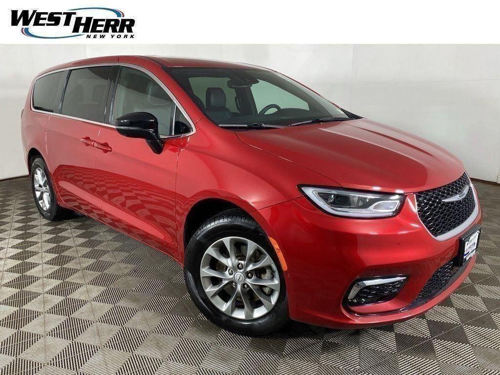 Used 2026 Red Hot Pearlcoat Chrysler Select AWD image 28